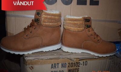 Stoc de marfa incaltaminte, curele, genti, materiale textile, tesaturi, geci, pantaloni - a treia licitație